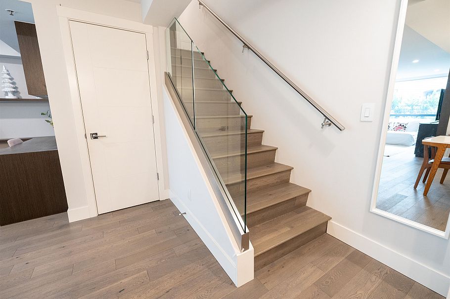 201 289 Drake Street Vancouver, BC - 13