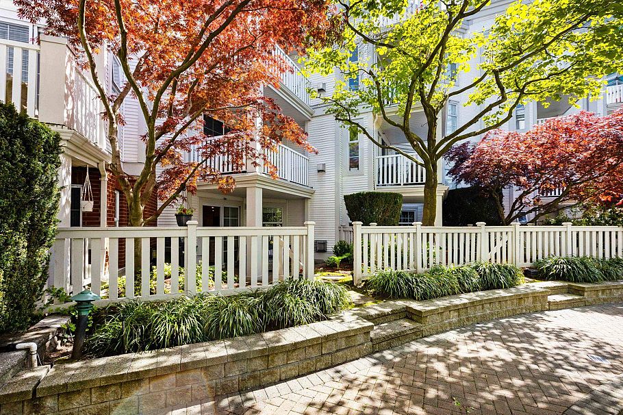 113 147 E 1st Street North Vancouver, BC - 33