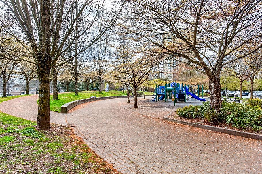 2502 5380 Oben Street Vancouver, BC - 31