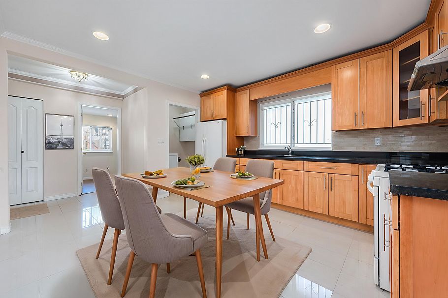 153 SE Marine Drive Vancouver, BC - 3