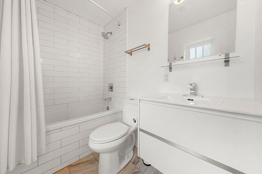 339 E 41st Avenue Vancouver, BC - 17