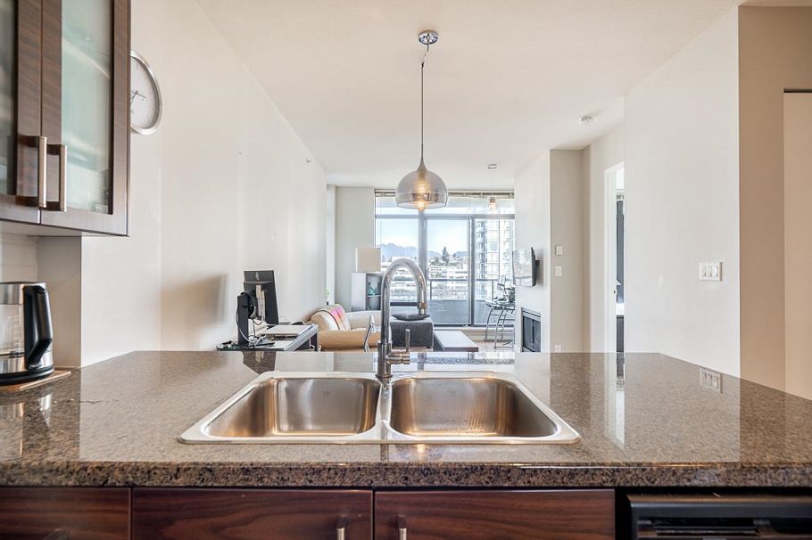 905 2345 Madison Avenue Burnaby, BC - 19