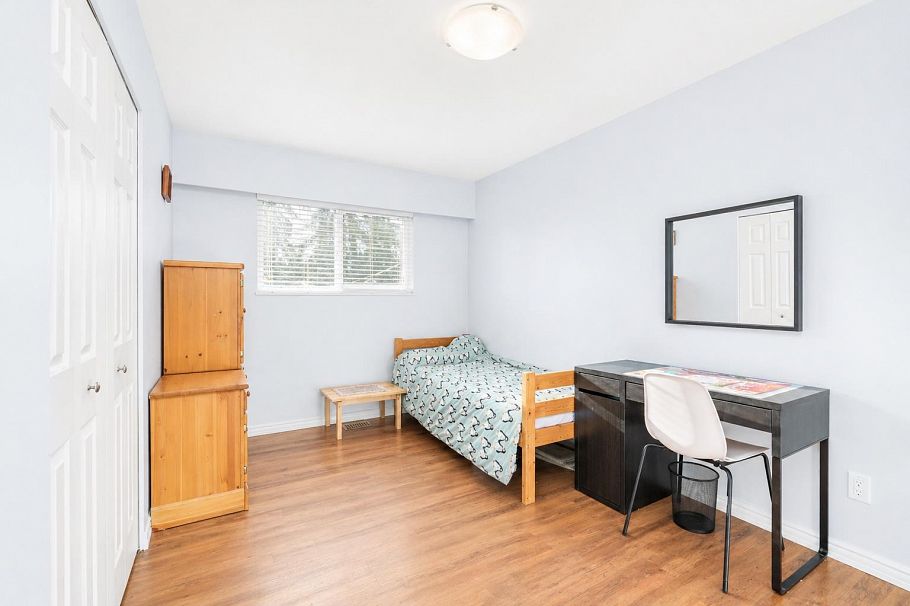 4072 Violet Street North Vancouver, BC - 18