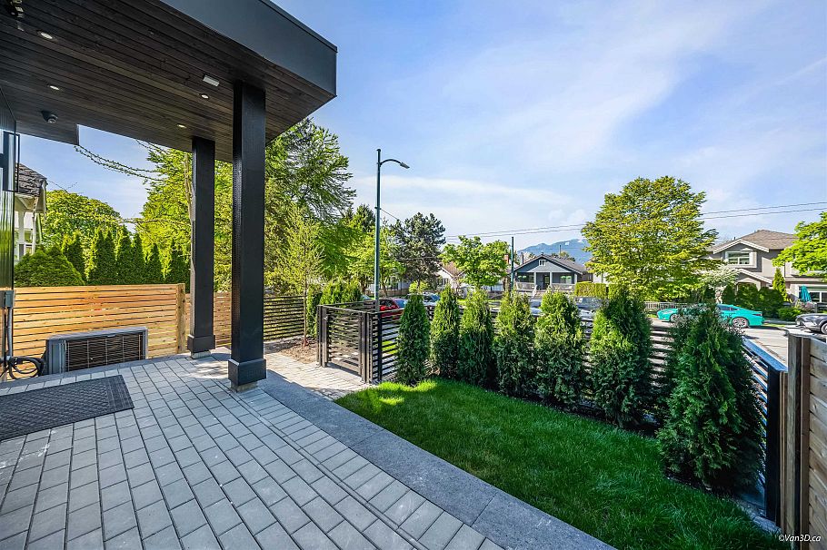 1 2636 Mcgill Street Vancouver, BC - 27