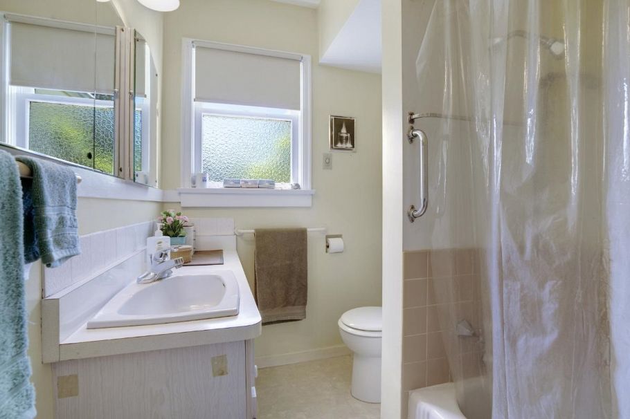 2396 W 18th Avenue Vancouver, BC - 13