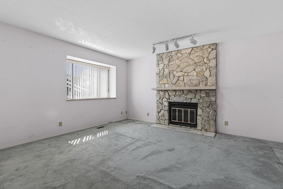 2778 E 47th Avenue Vancouver, BC - 7