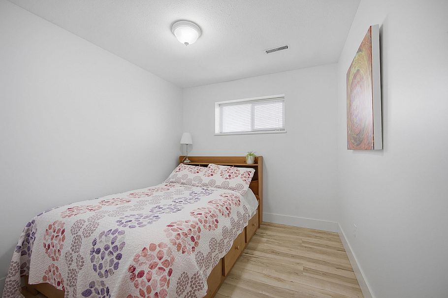 4057 Marine Drive Burnaby, BC - 28