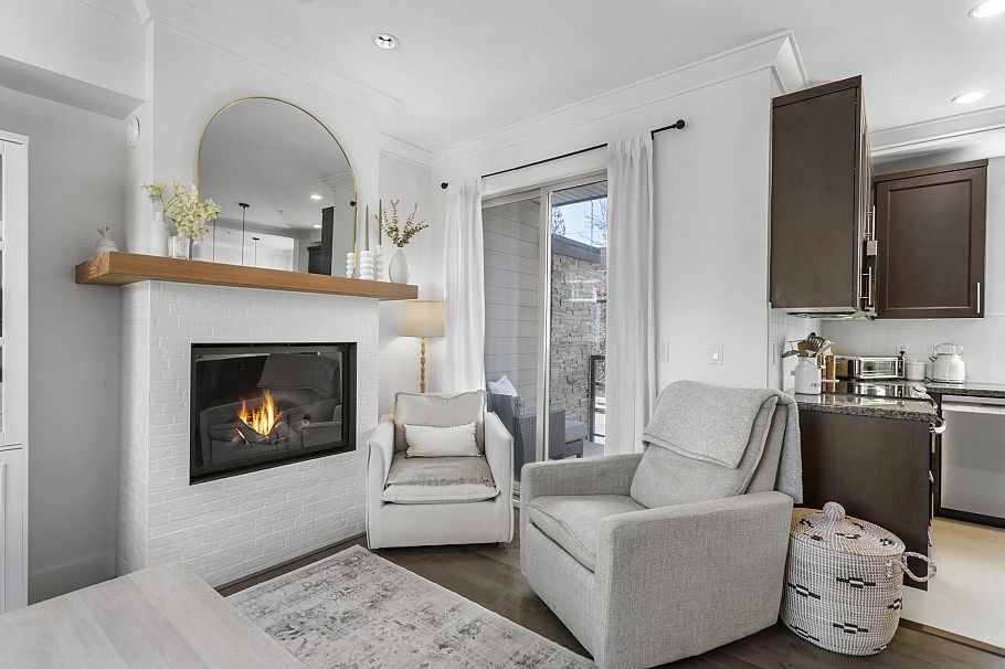 8 3025 Baird Road North Vancouver, BC - 6