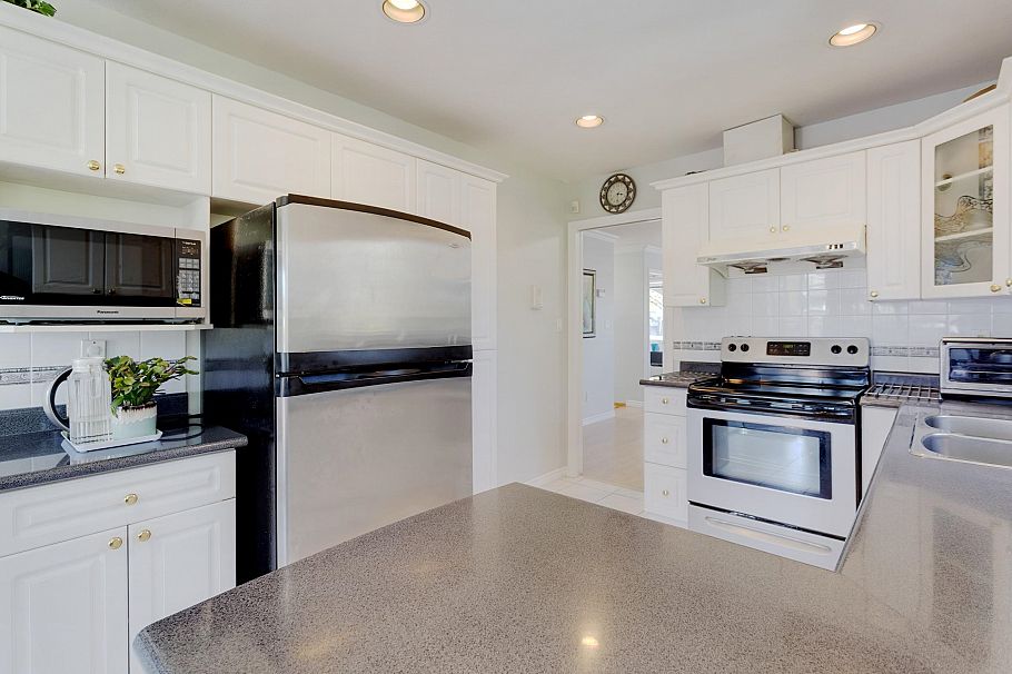 4708 Inverness Street Vancouver, BC - 7