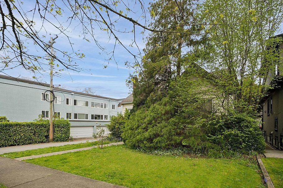 481 West 21st Avenue Vancouver, BC - 11