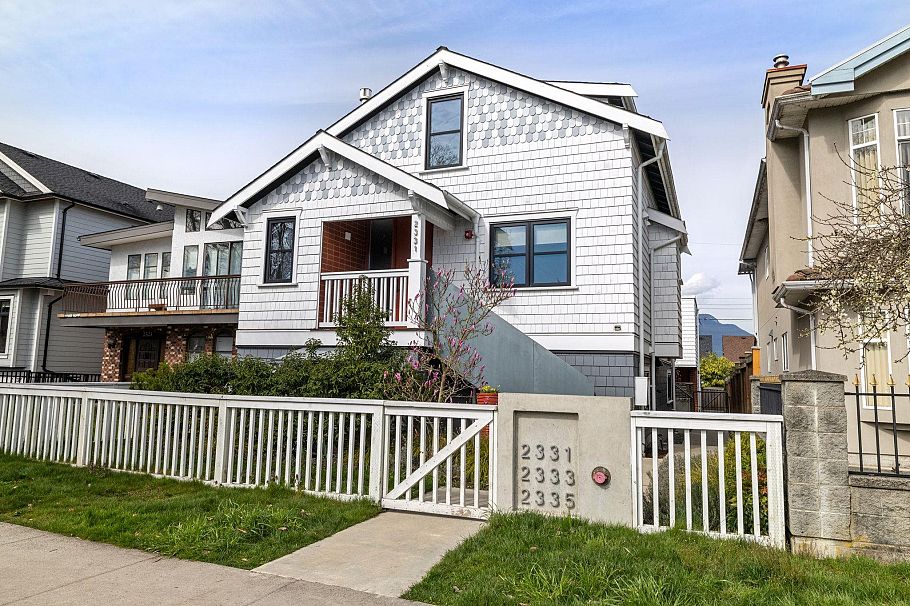2333 Napier Street Vancouver, BC - 35
