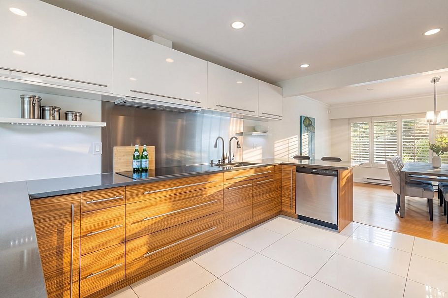 744 Kilkeel Place North Vancouver, BC - 11