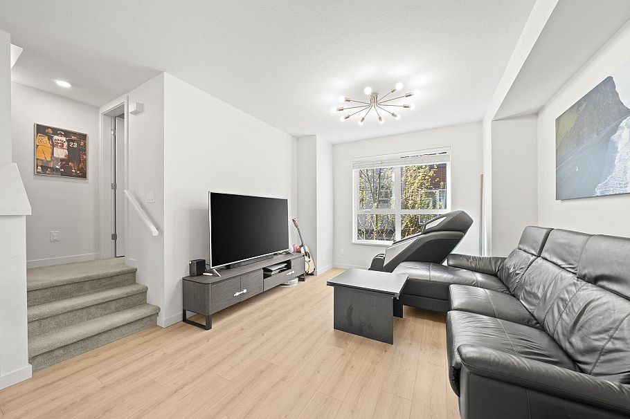 31 10311 River Drive Richmond, BC - 8