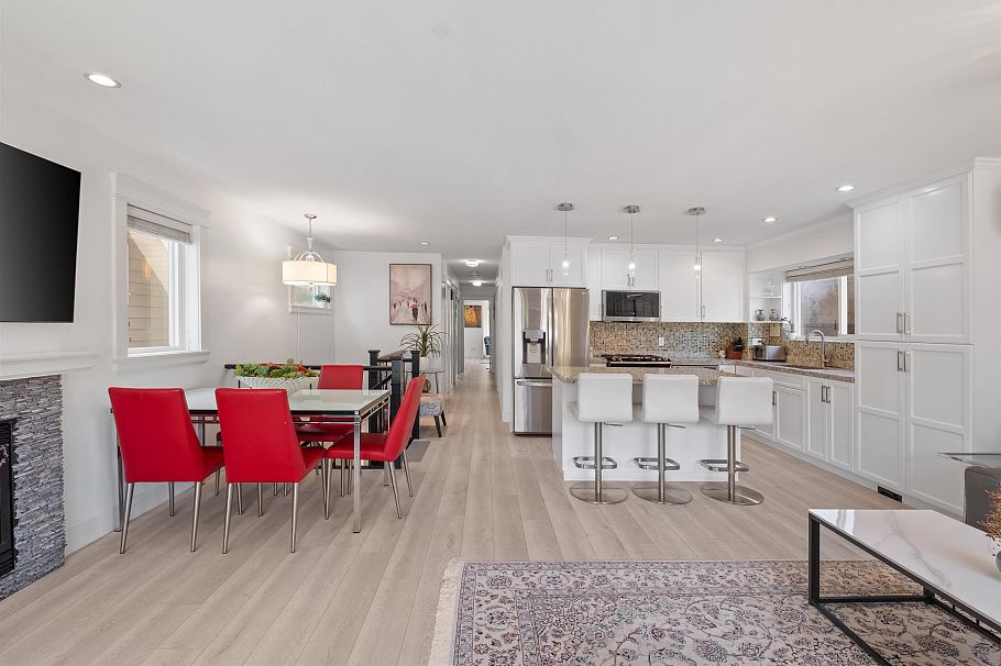 318 W 18th Street North Vancouver, BC - 5