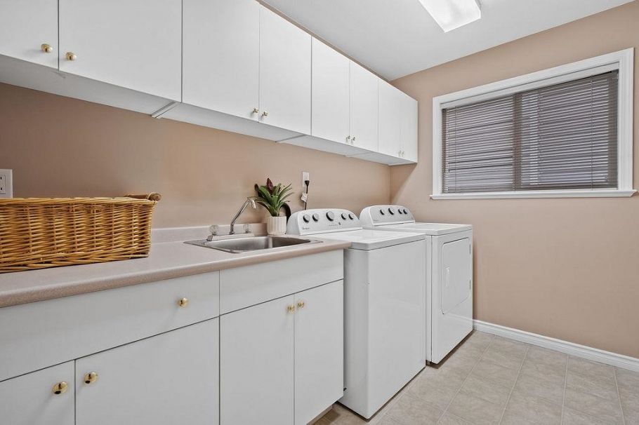 1659 Orkney Place North Vancouver, BC - 20