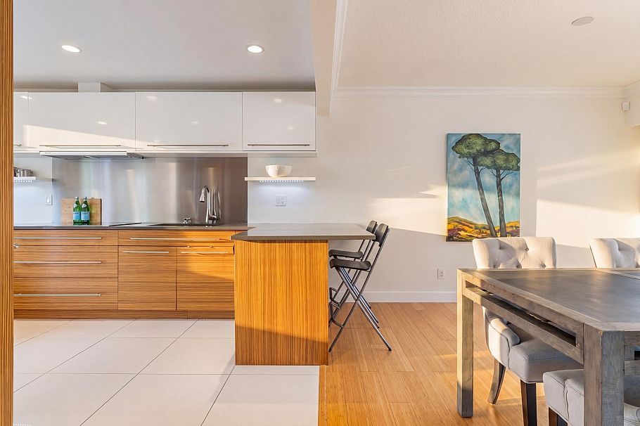 744 Kilkeel Place North Vancouver, BC - 7