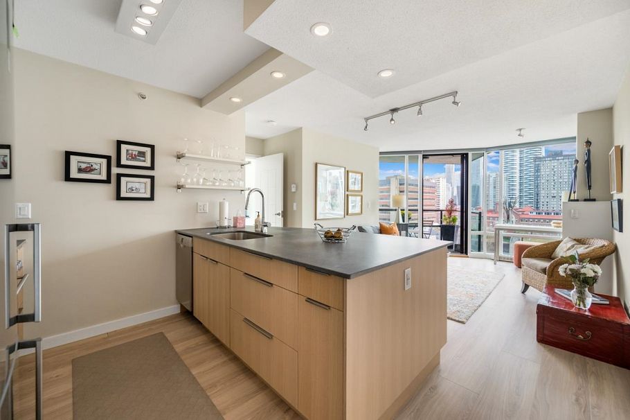 1301 1003 Burnaby Street Vancouver, BC - 7