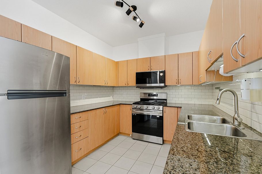 302 4479 W 10th Avenue Vancouver, BC - 16