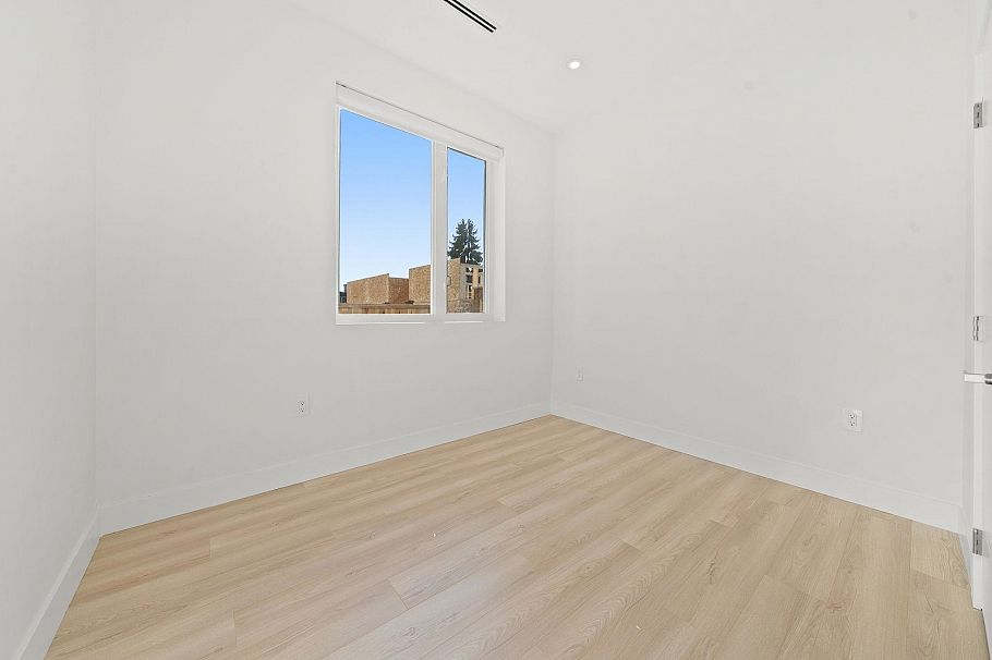 2 3583 Haida Drive Vancouver, BC - 30