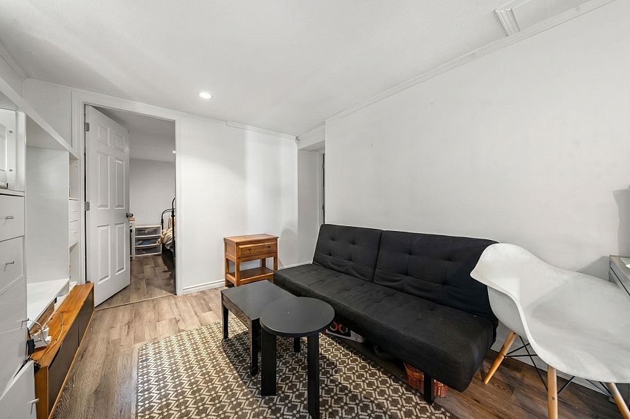 339 E 41st Avenue Vancouver, BC - 28