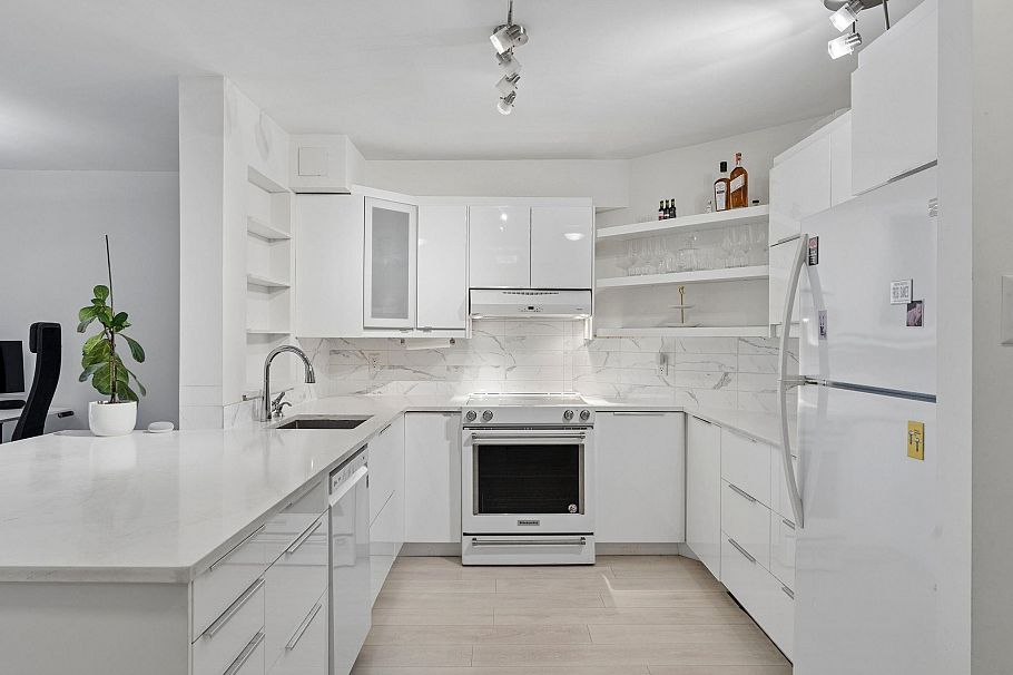 905 2024 Fullerton Avenue North Vancouver, BC - 3