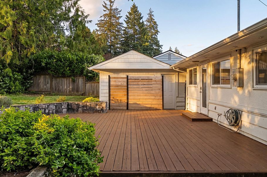 744 Kilkeel Place North Vancouver, BC - 23