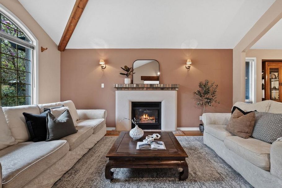 1659 Orkney Place North Vancouver, BC - 3