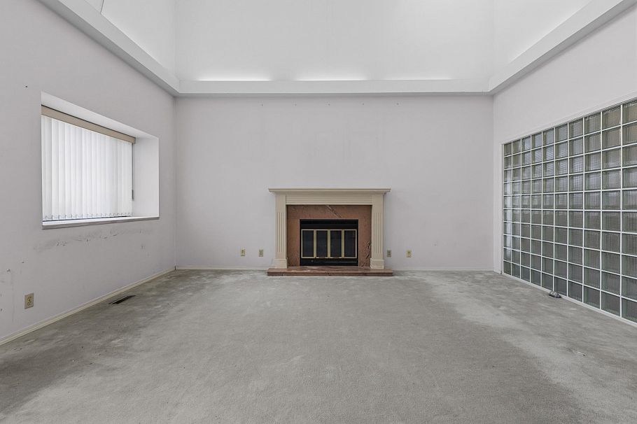 2778 E 47th Avenue Vancouver, BC - 4