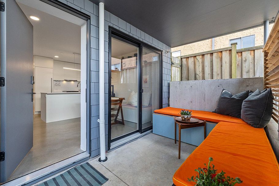 2333 Napier Street Vancouver, BC - 3