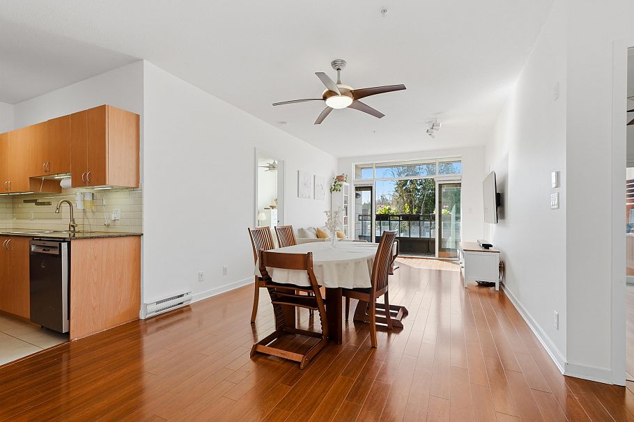 302 4479 W 10th Avenue Vancouver, BC - 5