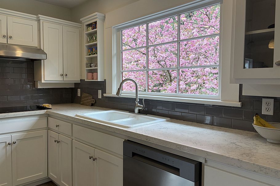 3039 St. Georges Avenue North Vancouver, BC - 14