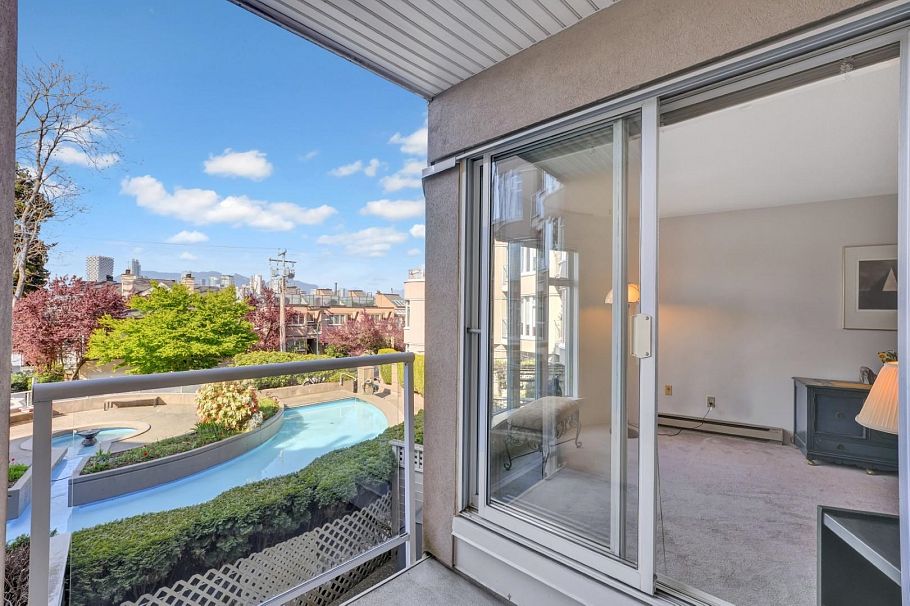 211 1210 W 8th Avenue Vancouver, BC - 10