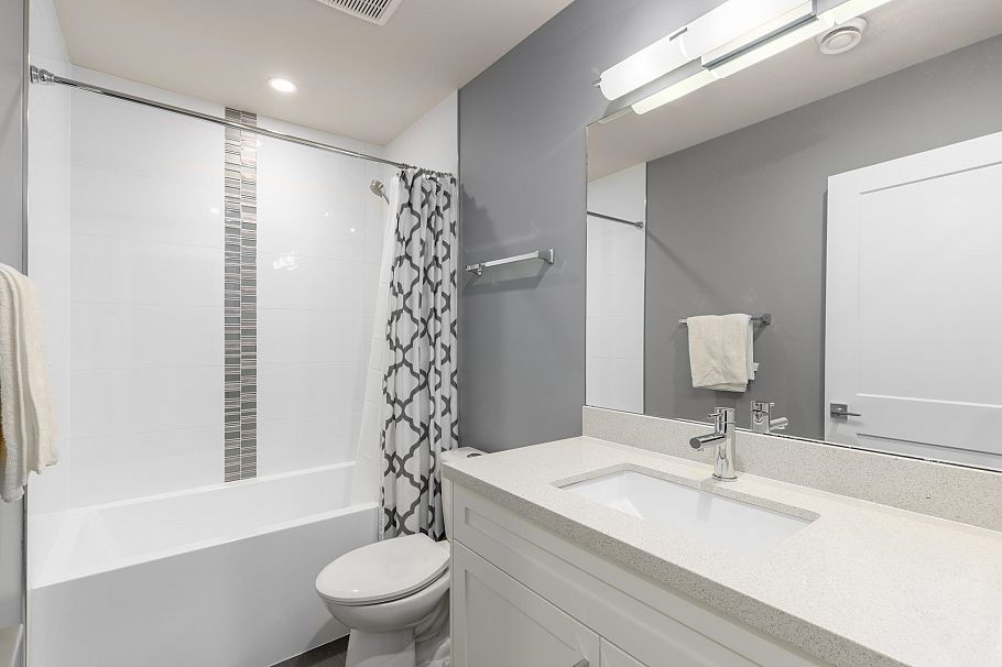 315 E 20th Street North Vancouver, BC - 28