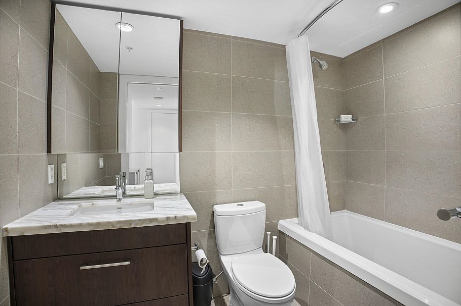 1405 168 W 1st Avenue Vancouver, BC - 31