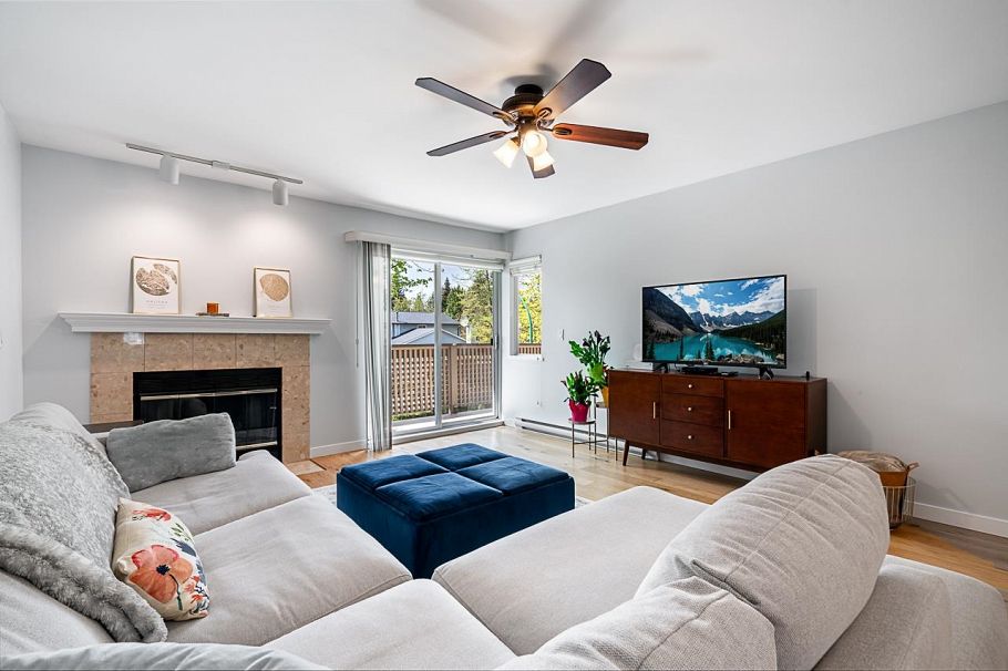 836 Roche Point Drive North Vancouver, BC - 2