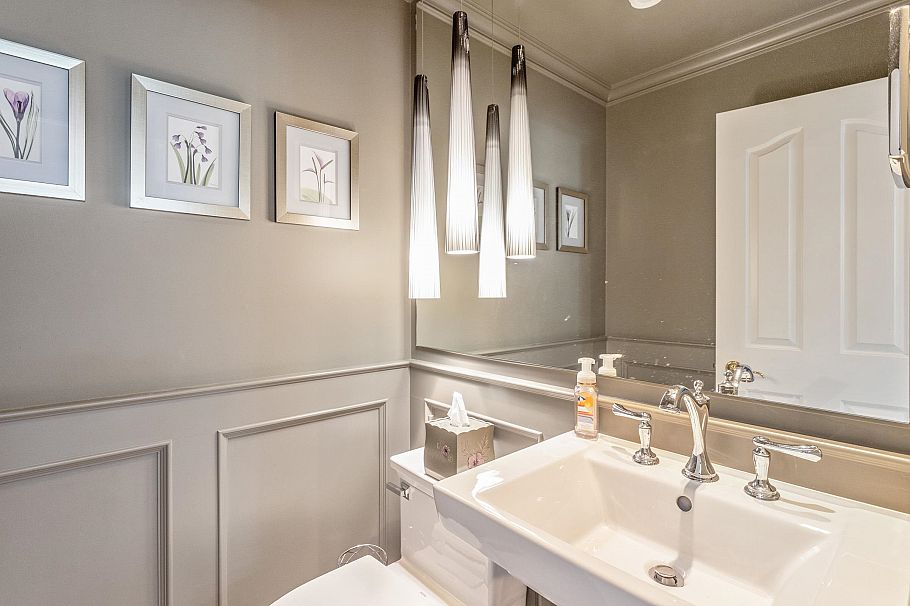 2465 Berton Place North Vancouver, BC - 17