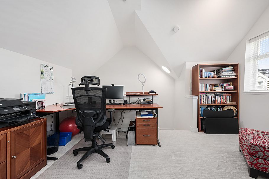 1823 Napier Street Vancouver, BC - 32