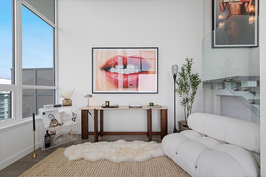 2403 125 E 14th Street North Vancouver, BC - 18