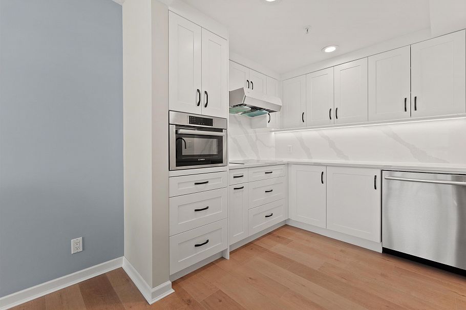 906 1288 Marinaside Crescent Vancouver, BC - 13