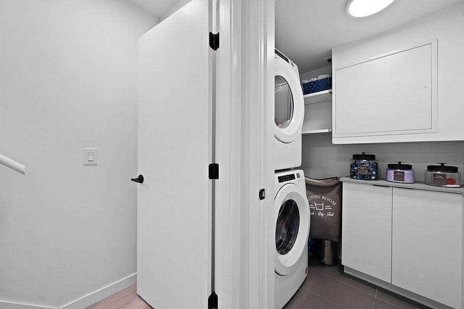 23 533 E 3rd Street North Vancouver, BC - 22