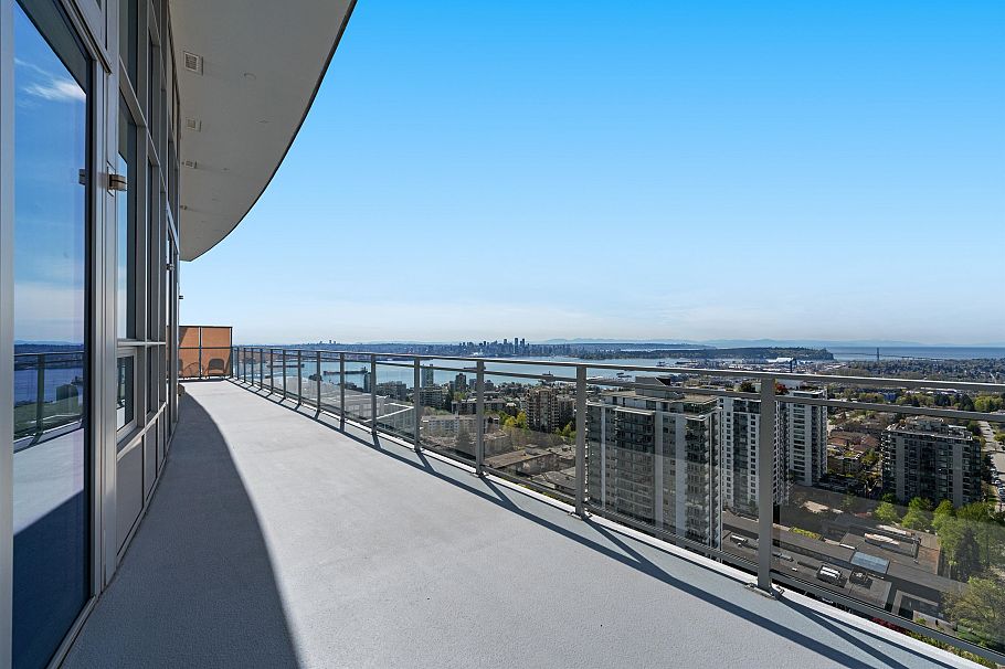 2403 125 E 14th Street North Vancouver, BC - 17