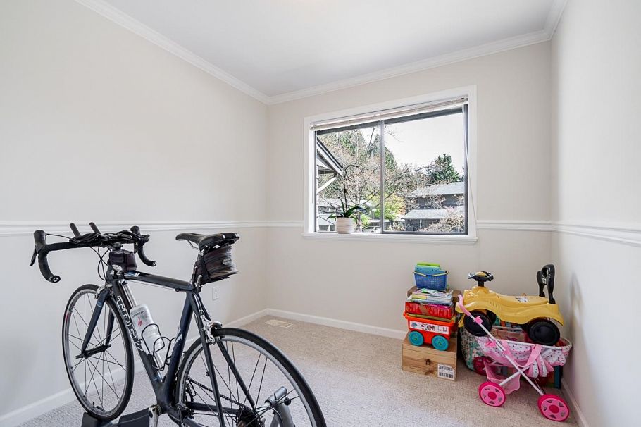 2 1960 Rufus Drive North Vancouver, BC - 18