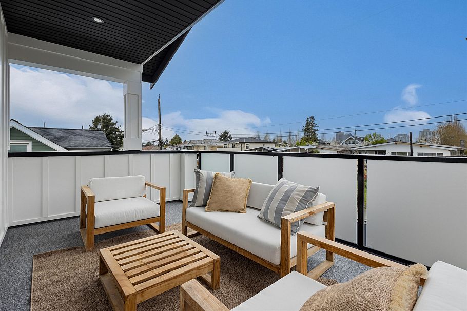 2 3639 E 46th Avenue Vancouver, BC - 23