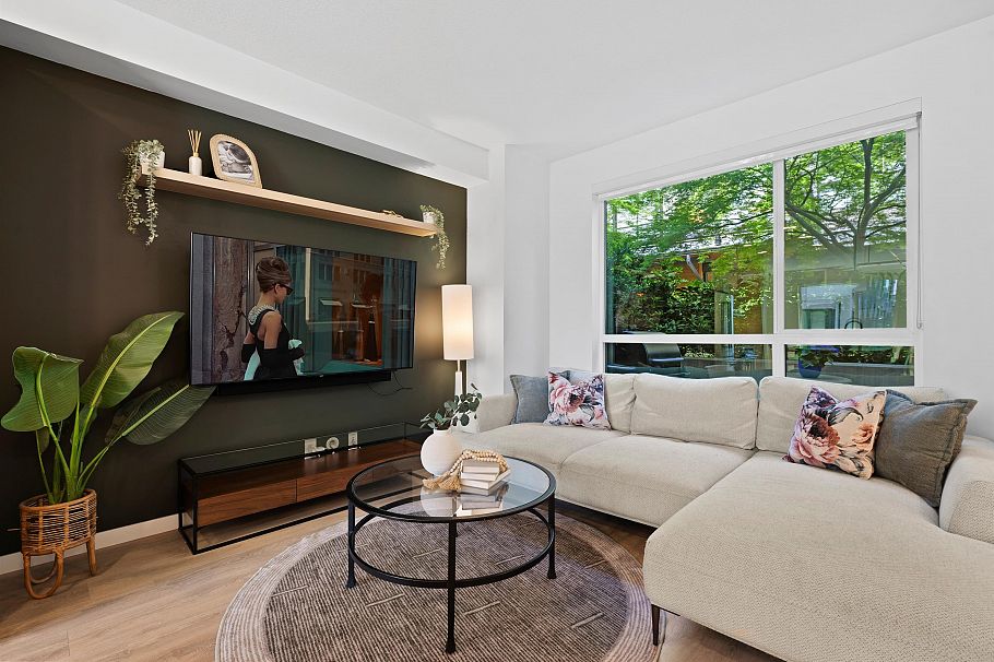 23 533 E 3rd Street North Vancouver, BC - 2