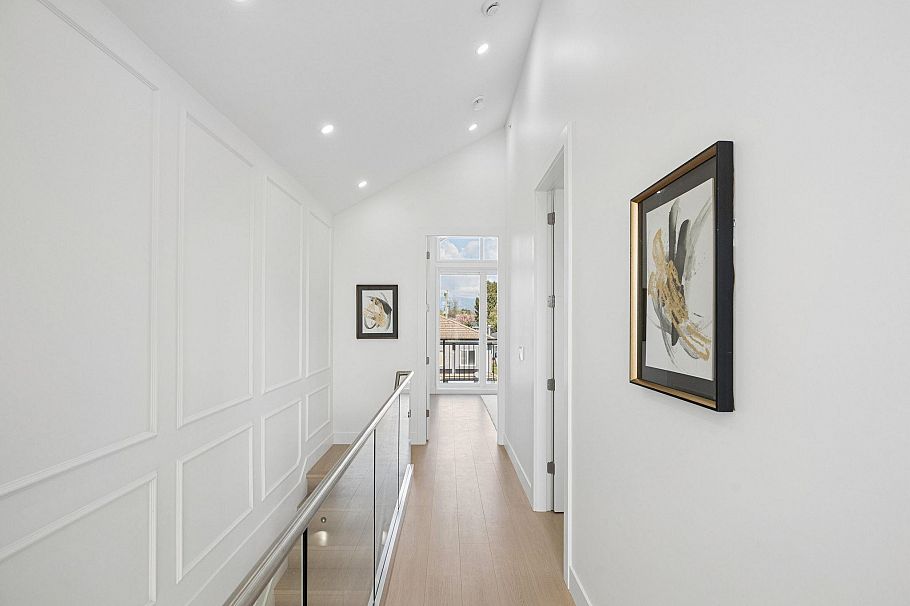 2 1005 E 55th Avenue Vancouver, BC - 18