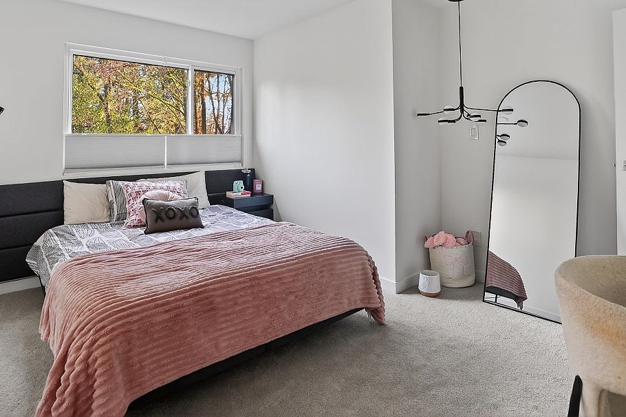 2221 Bowser Avenue North Vancouver, BC - 27