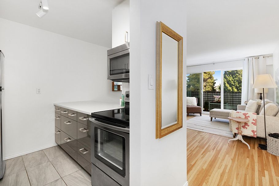 303 2125 W 2nd Avenue Vancouver, BC - 10