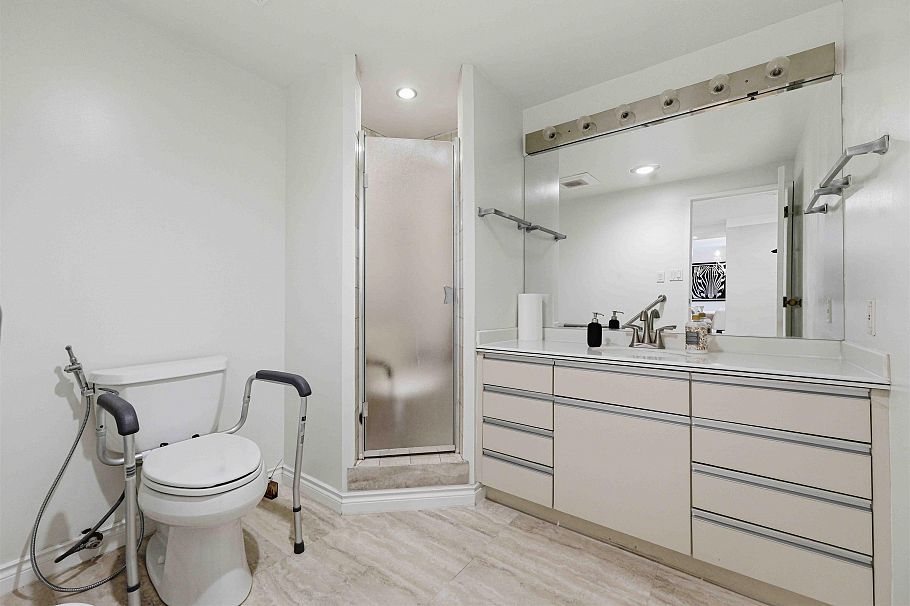 1602 738 Broughton Street Vancouver, BC - 27