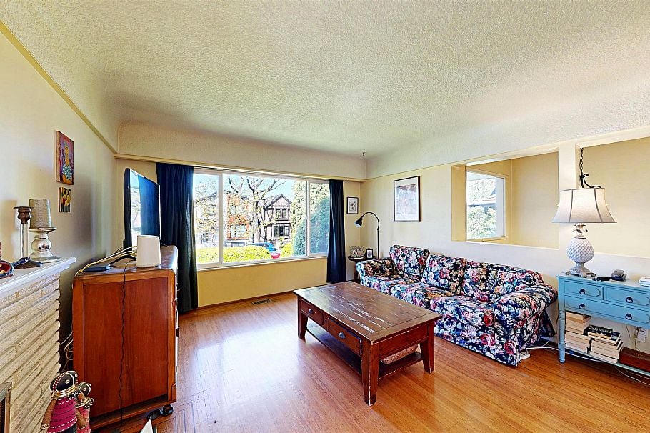 3752 Beatrice Street Vancouver, BC - 5