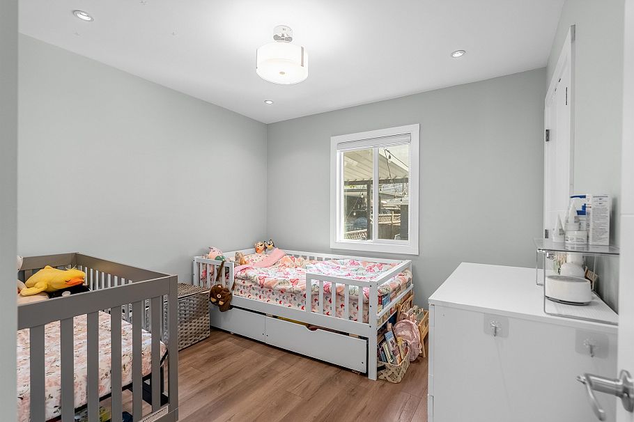 2576 E 27th Avenue Vancouver, BC - 14